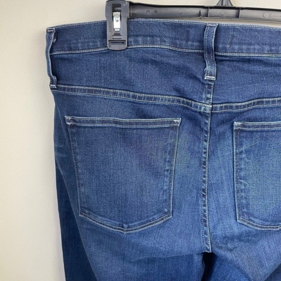 Rivet & Thread Slim Straight Jeans in Richardson Wash - Picture 9 of 12